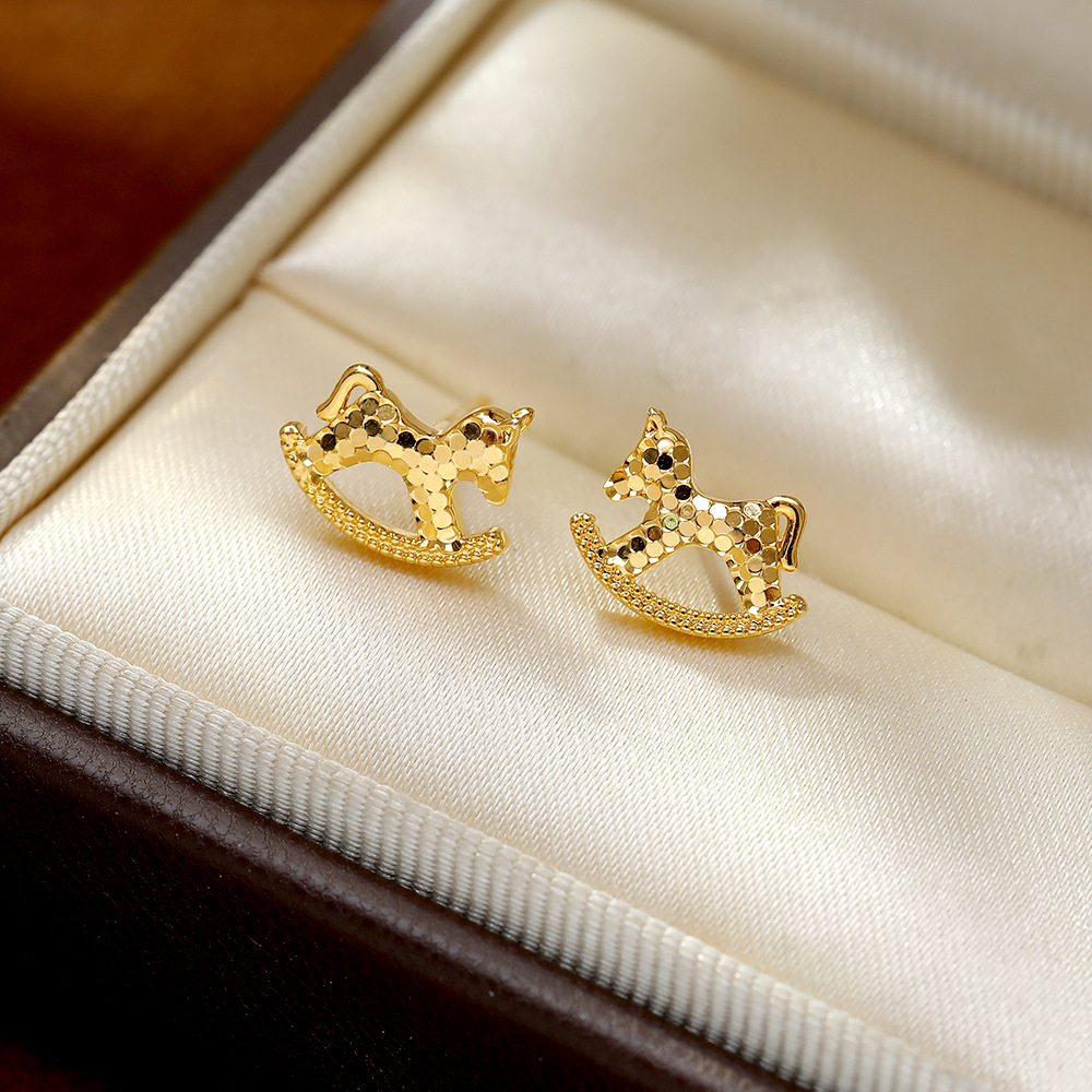 Hyacinth Golden Crushed Ice Pony Earrings, women's light luxury and high-end stud earrings, New Year's earrings 2026 new style, coming soon with money