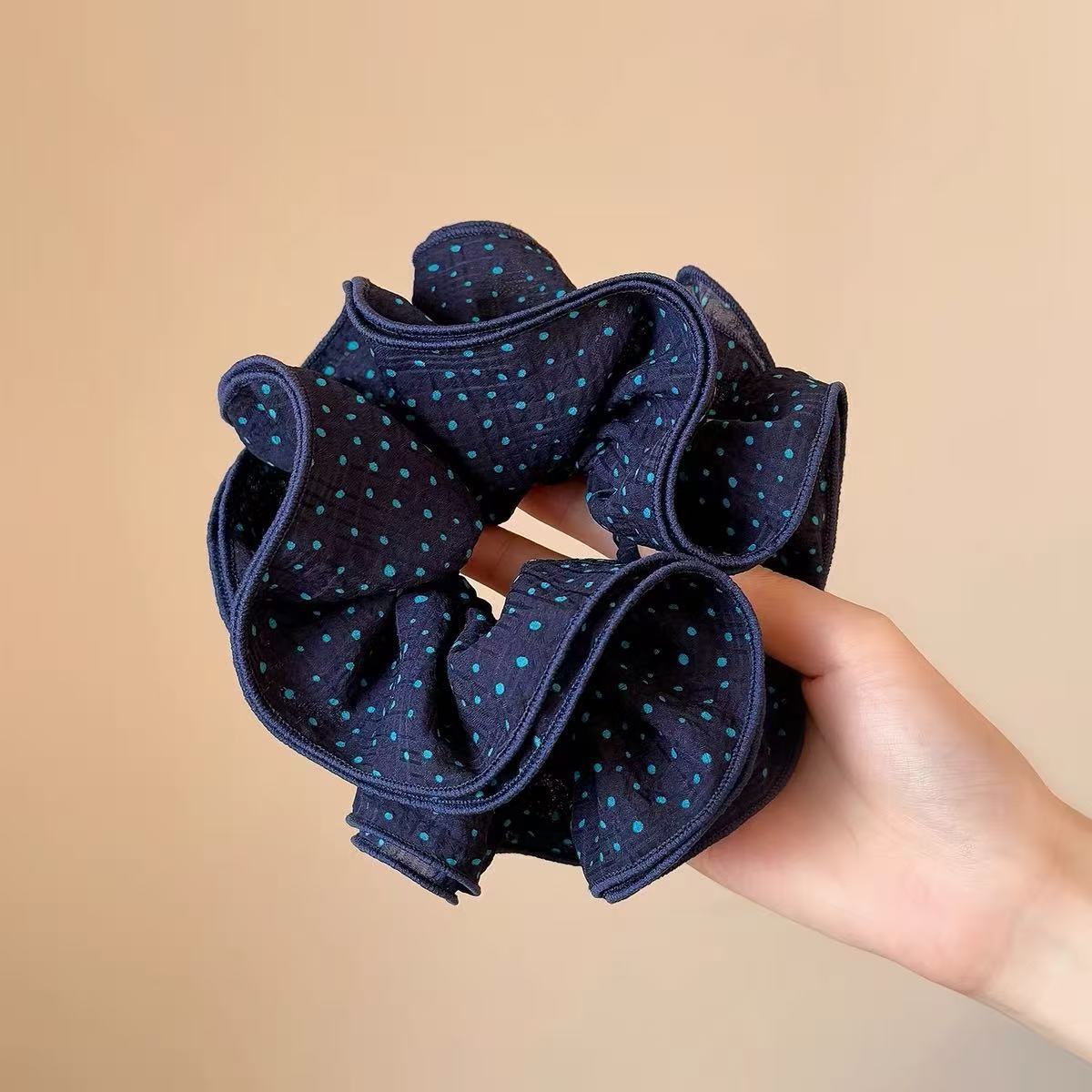 Korean style, polka dot large intestine hair band, women's high-end look, versatile hair tie, hair accessory, elegant rubber band hair tie