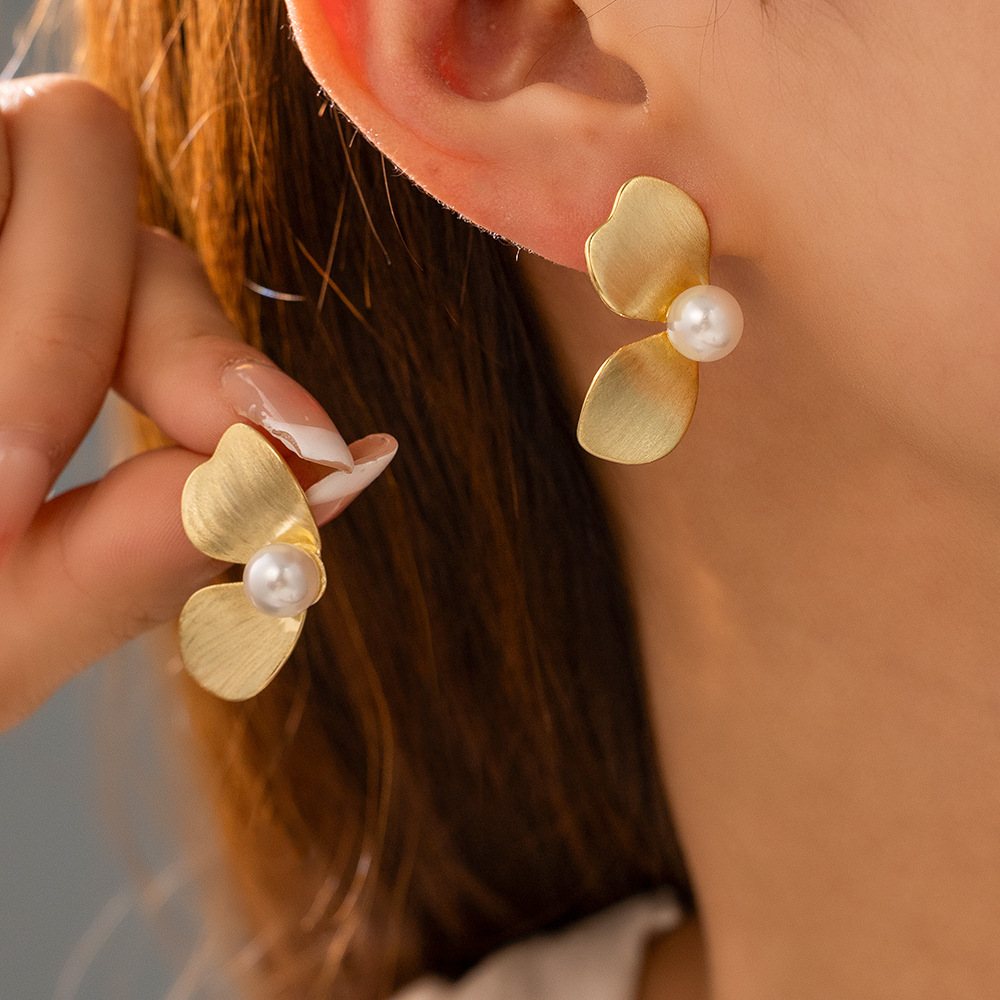 饰品/耳饰/耳环/耳环批发/粉色耳饰产品图