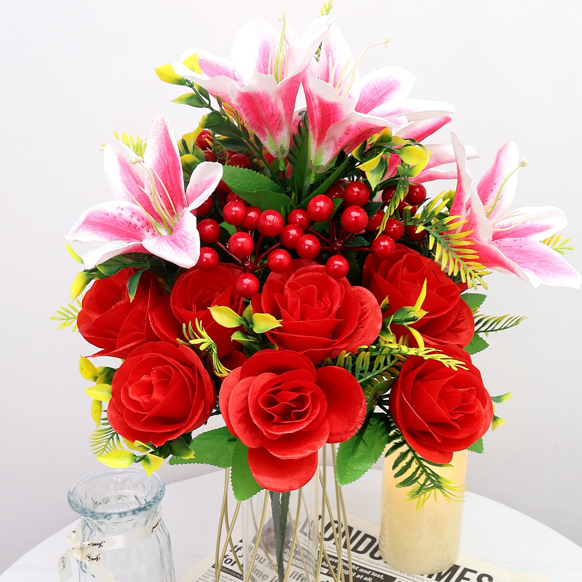 跨境仿真玫瑰花婚庆百合发财果冬青果12头仙桃玫仿真绢花家居花艺