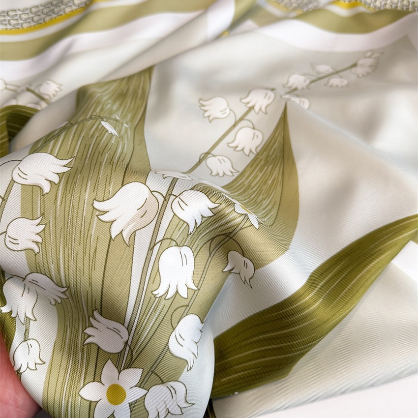 French lily of the eye flower scarf 90cm twill new elegant and stylish square scarf, a versatile sun-protective shawl and headscarf for women details Picture