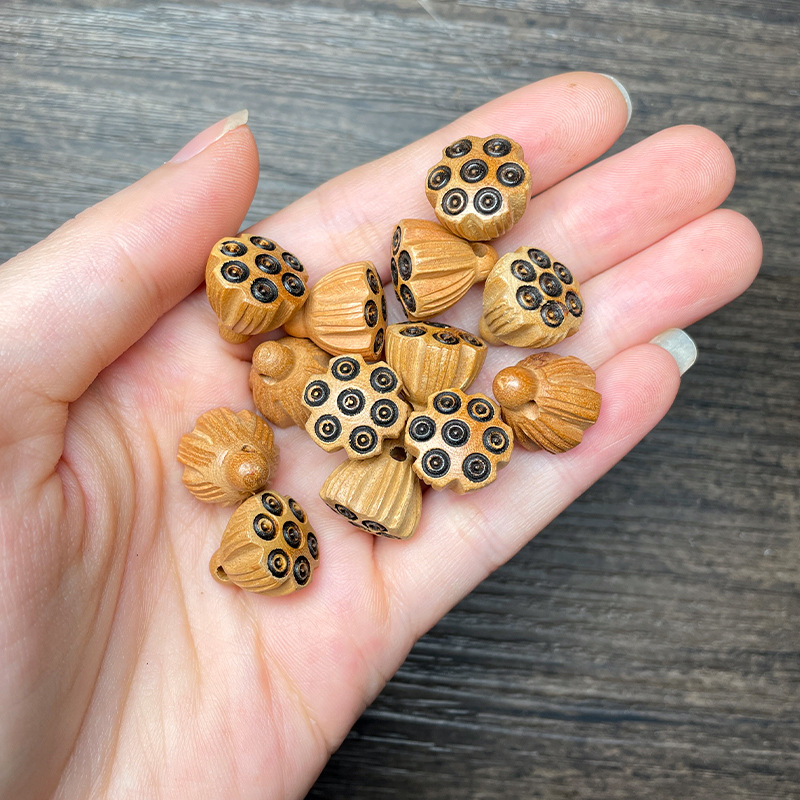 Peach wood home products lotus pod small accessories, wooden carved flower DIY loose accessories, prayer bead accessories, sachet accessories Specification image