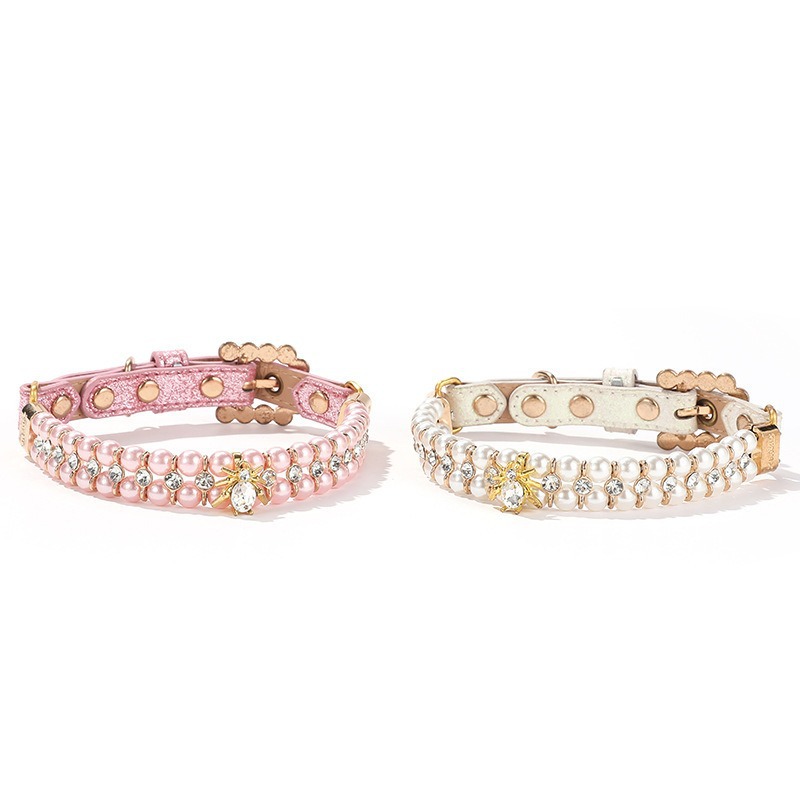 A variety of pet collars, floral pattern pet accessories, pet ornaments, pet necklaces, and bell decorative items are available for selection details Picture