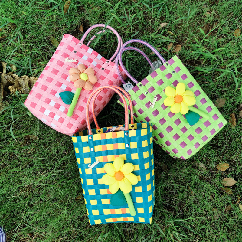 Niños pequeños bolsos nueva mujer 2025 mini portátil cestas de cocina lindas bolsas tejidas a mano mano de la playa Specification image