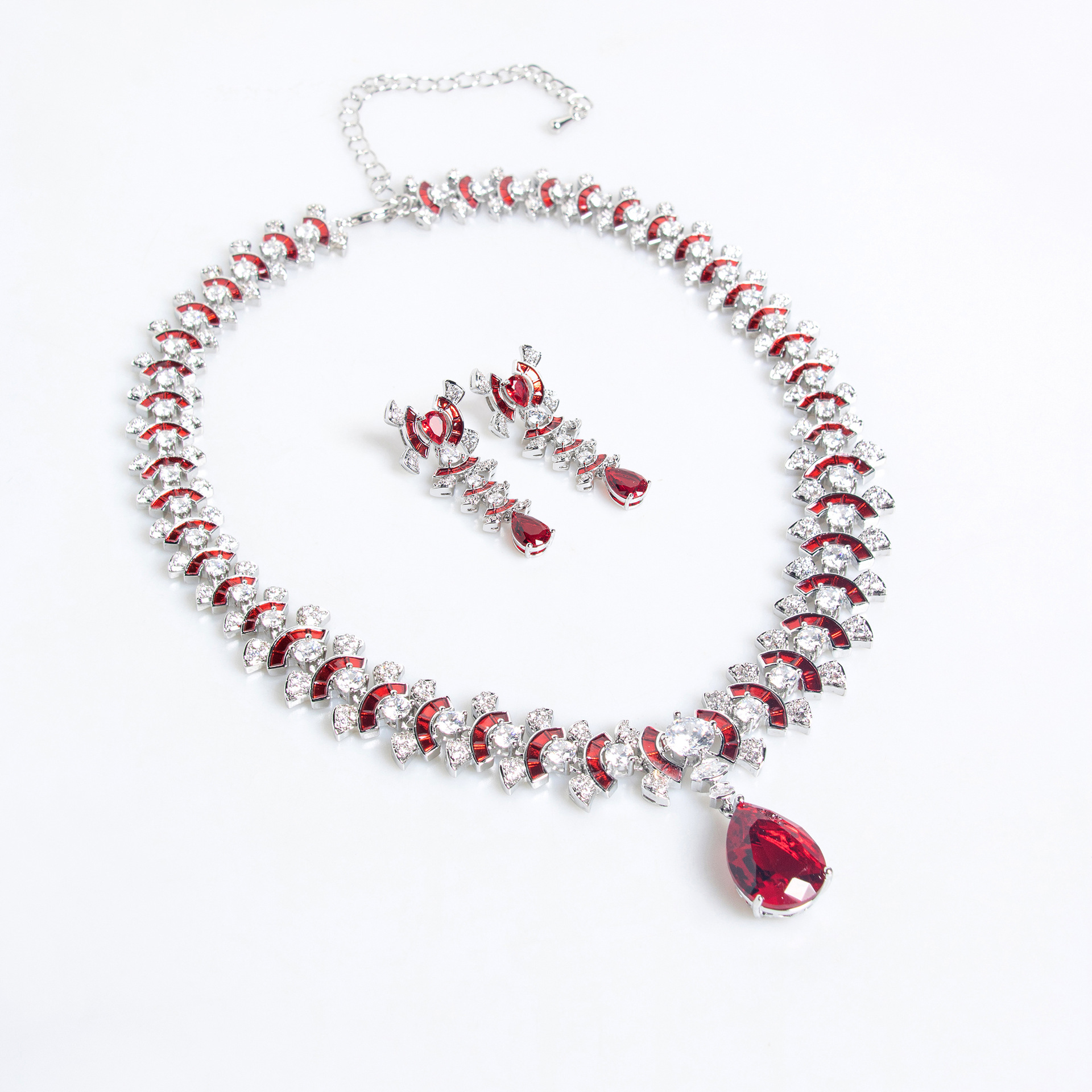 European and American cross-border high-end custom jewelry necklace, earrings, ring, bracelet four-piece set, luxurious and versatile jewelry for banquets, women Item Picture
