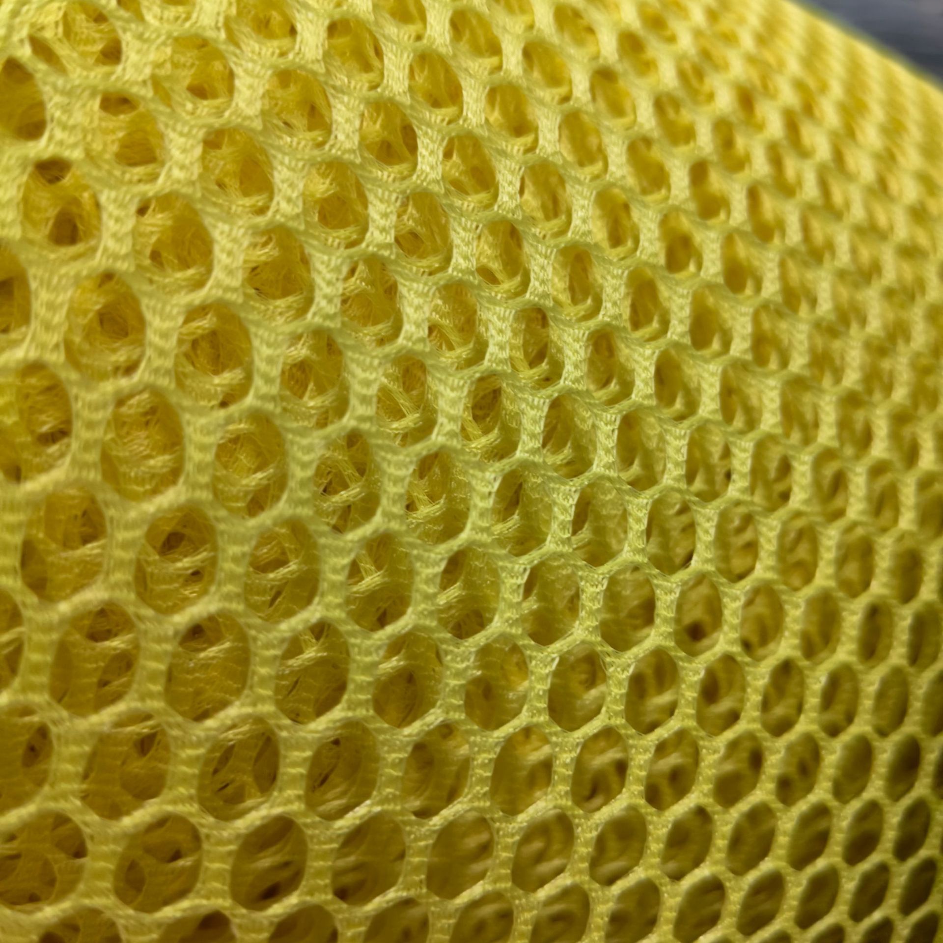 Polyester fabric, mesh fabric, double-eye mesh bags, suitcases, sports backpacks, computer bags, mesh pockets, mesh bags, storage bags, fabric, Daye bag materials Specification image