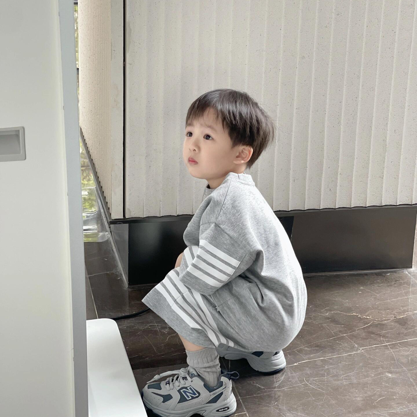 Summer sports Set for Boys and Girls 2025 New Style Korean casual Children's two-piece set, short-sleeved T-shirt, wide-leg pants Specification image
