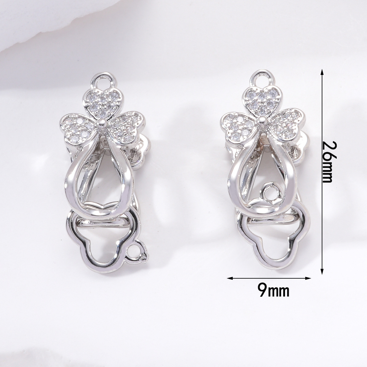 Copper plated with palladium, white gold and zirconium, clover flower elastic buckle, pearl necklace buckle, sweater buckle, DIY accessory Specification image