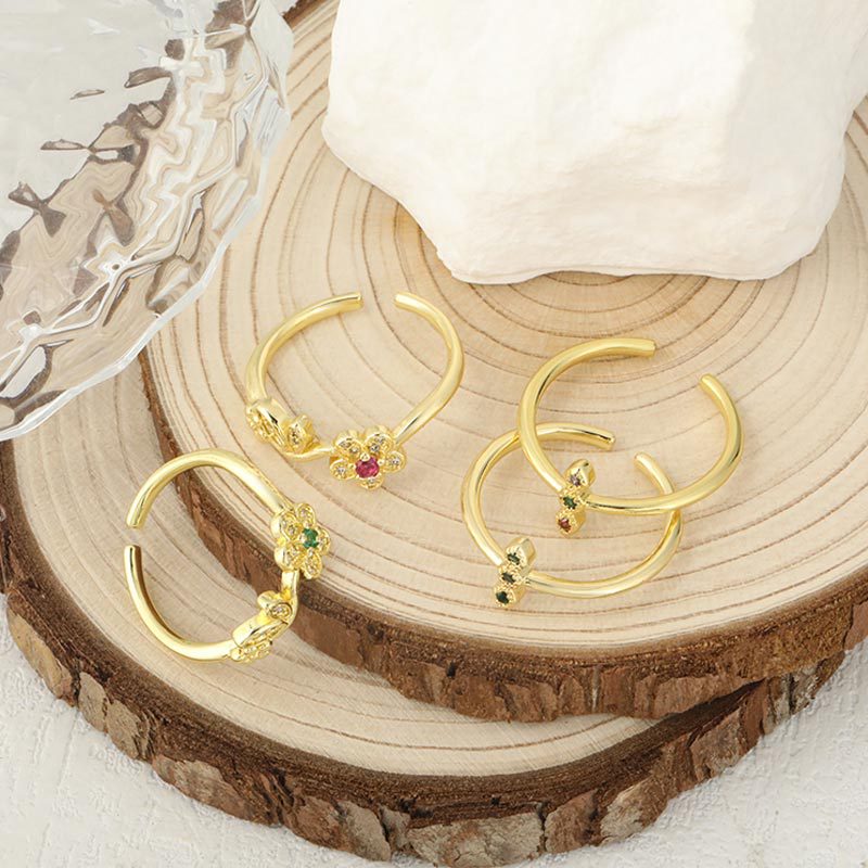 High-end, flower-patterned ring with a unique design. Wholesale of gold, jade and rose flower women's rings from Nansha, Vietnam details Picture