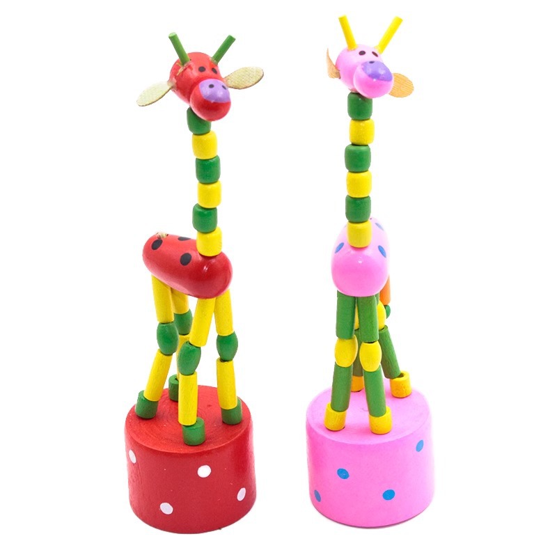Wooden giraffe animal dolls, creative toys that can twist, small gifts for kindergarten children, student gifts and prizes Application Scenario
