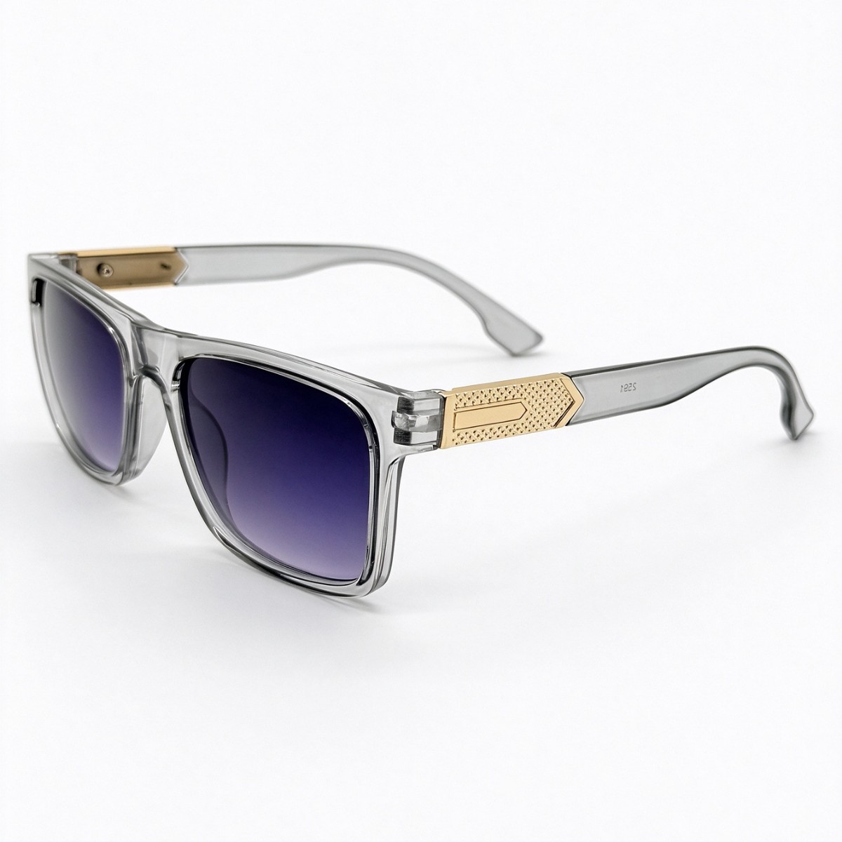 2026 new European and American outdoor cycling glasses, fashionable and trendy sunglasses, driving and fishing men's sunglasses, cross-border Application Scenario