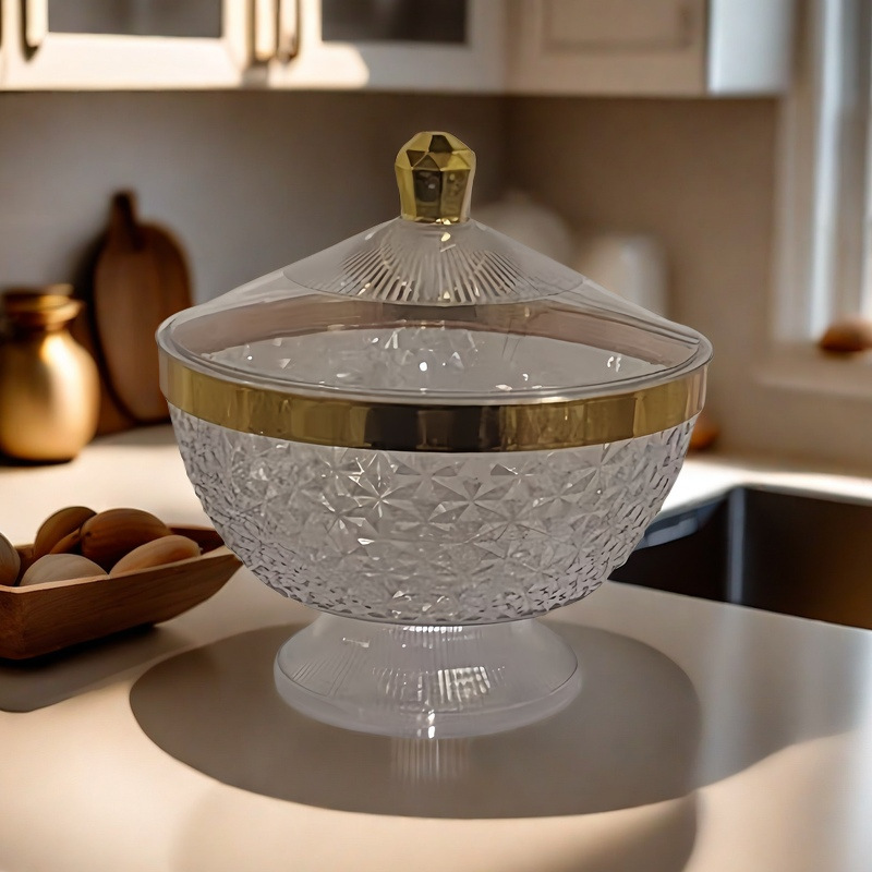 Transparent plastic gilded salad bowl with feet, fruit plate with lid, home living room candy plate, dried fruit plate, snack storage Application Scenario