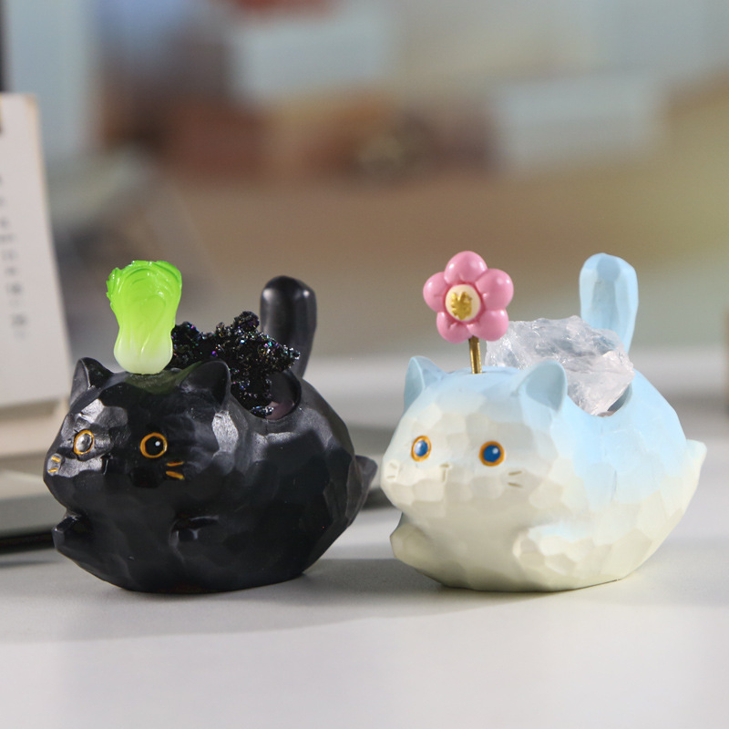 "Cat Energy PAI Crystal Blind Box, Cute little animal desktop decoration blind box, creative design resin handicrafts. Specification image