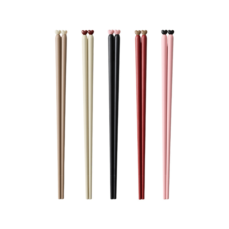 sp sauce Heart-shaped Chopsticks are a new type of high-end antibacterial and anti-mold alloy chopsticks for home use, specially designed for families and resistant to high temperatures Item Picture