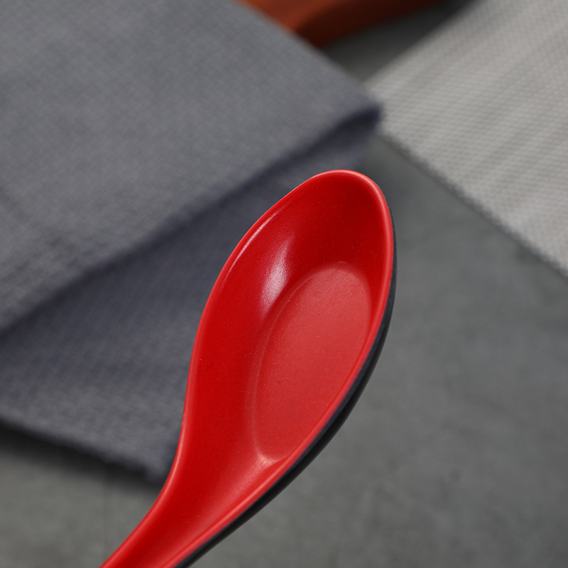 Wholesale plastic spoons, two-color spoons, imitation porcelain tableware, black and red soup spoons, upturned tail hook spoons/spoons, one yuan wholesale Specification image
