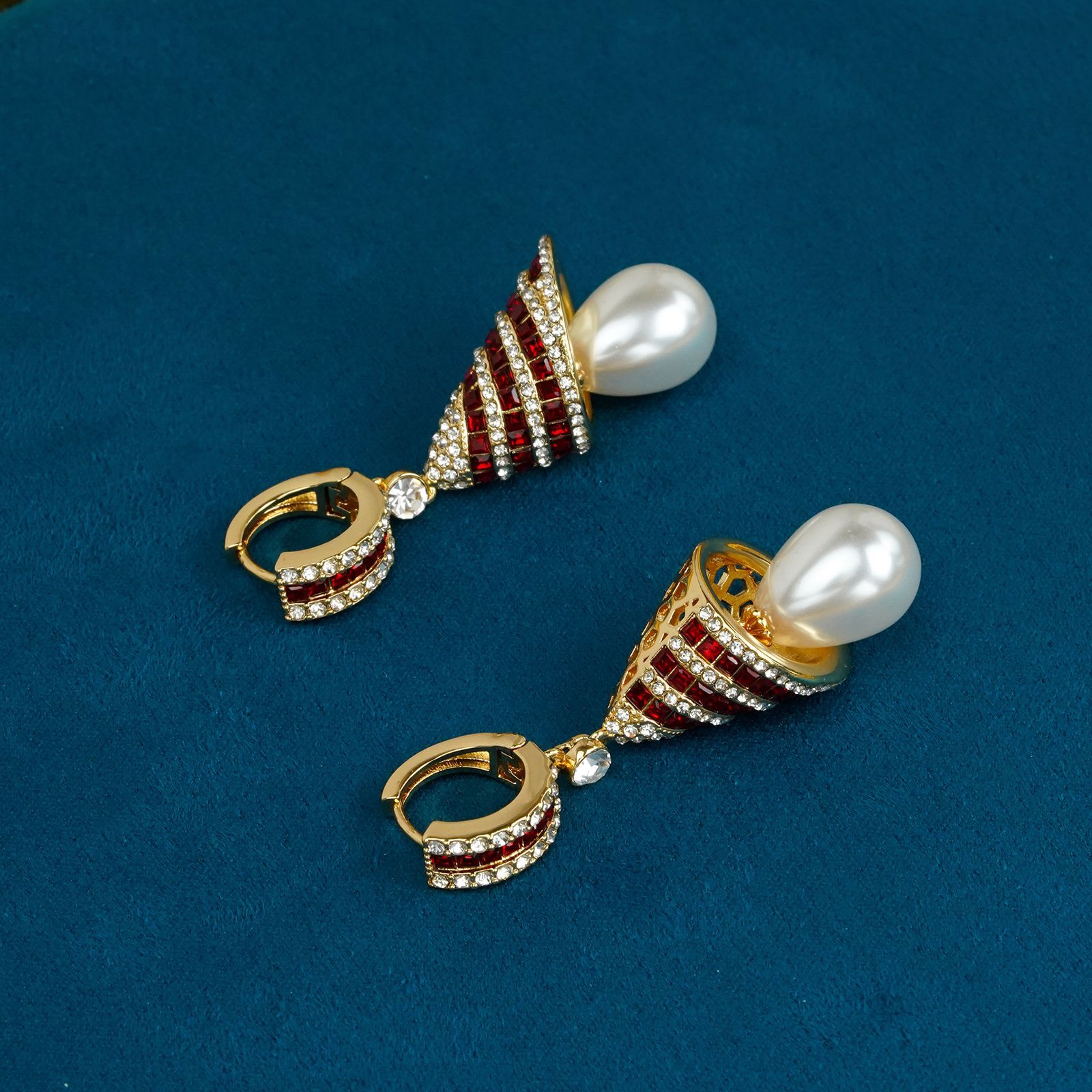 青岛中古vintage宫廷风气质耳钉项链套装时尚轻奢高级感气质饰品 Application Scenario