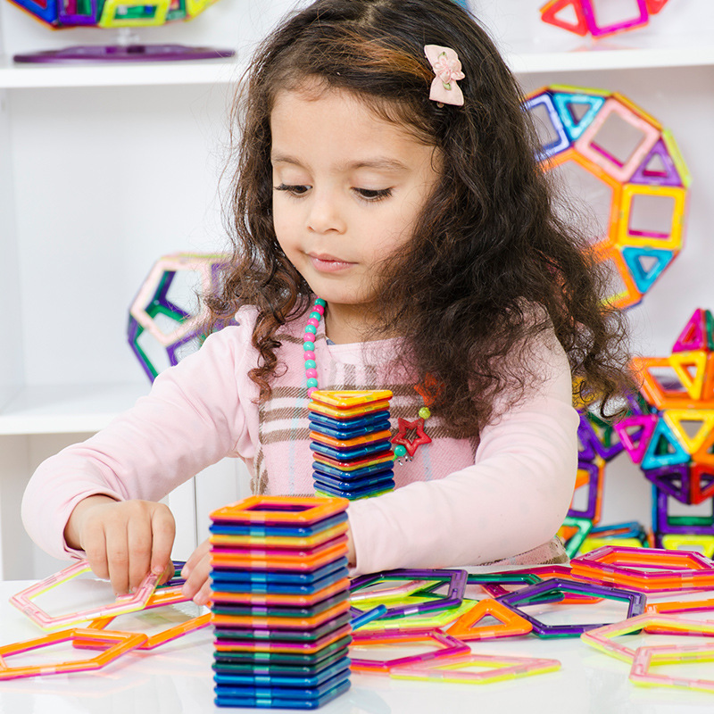【 Customized Processing 】 Children's Ferris wheel Educational Toys, magnetic sheet building blocks, 3-8 years old magnetic accumulation sheet magnetic toys Application Scenario