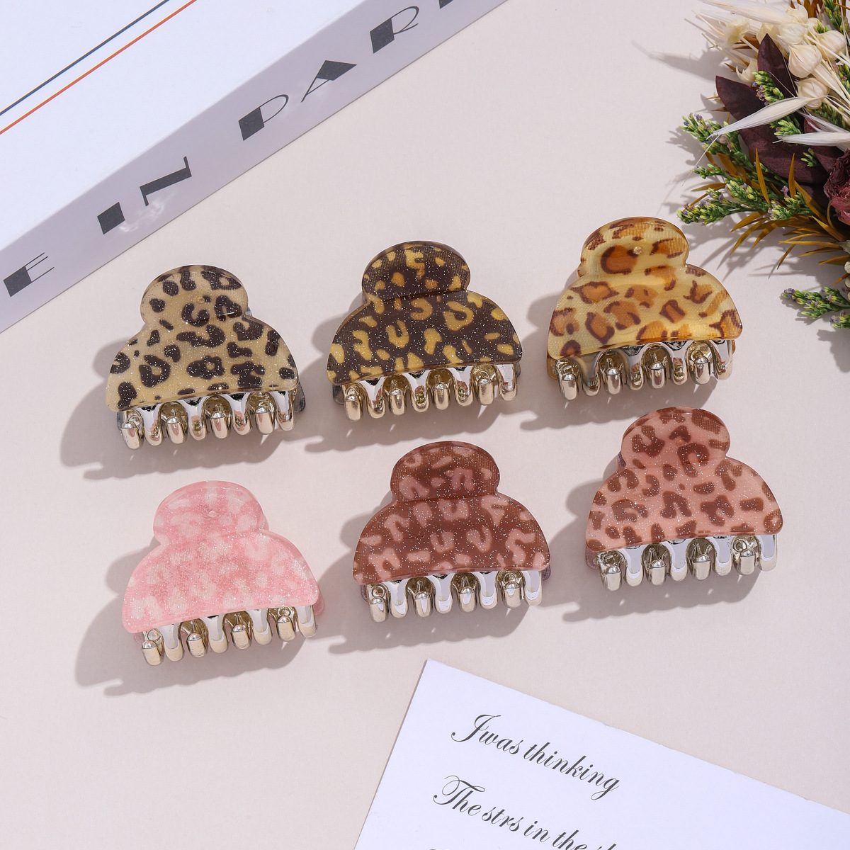 Cross-border European and American leopard print fabric plate hair clips, acrylic semi-tied hair clips, women's top clips, bangs hair clips, medium and small hair accessory manufacturers details Picture