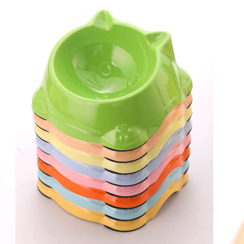 Green cat-shaped smart pet bowl, cat bowl, automatic feeding, pet feeding supplies Application Scenario