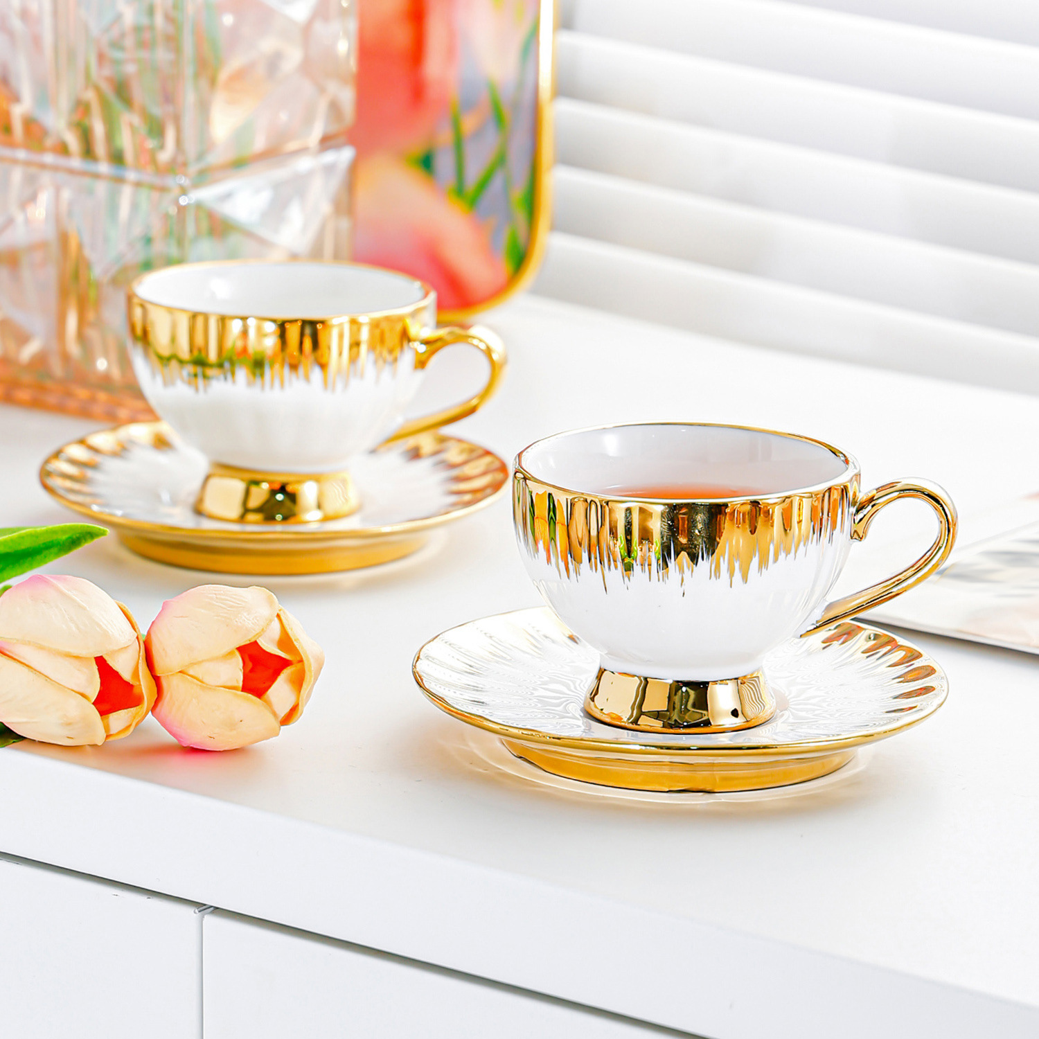 European-style ceramic tea cups, electroplated gold-edge coffee cups and saucers, afternoon tea sets, home hospitality, light luxury and high-end cup and saucer sets Application Scenario