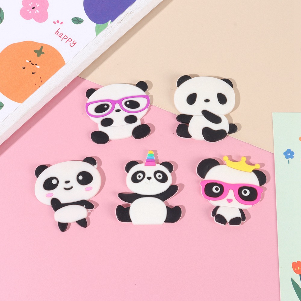 钥匙扣/卡通钥匙扣挂件/钥匙扣公仔挂件/宋锦/流沙入油玩具白底实物图