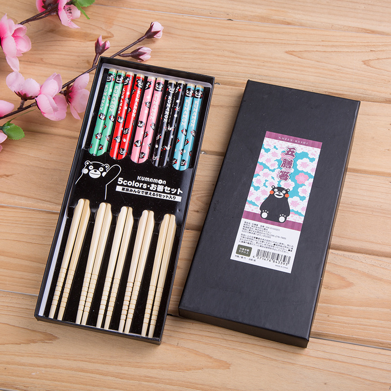 Japanese and Korean cartoon creative printed chopsticks, one person one chopstick for household use, bamboo chopsticks gift box set, Nan bamboo tableware wholesale Application Scenario