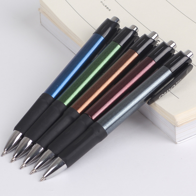 Export triangular sheath ballpoint pen, plastic jumping spray paint ballpoint pen 579C, advertising gift oil pen details Picture