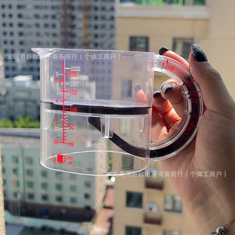 Cross-border bestseller All-in-one adjustable measuring cup Application Scenario