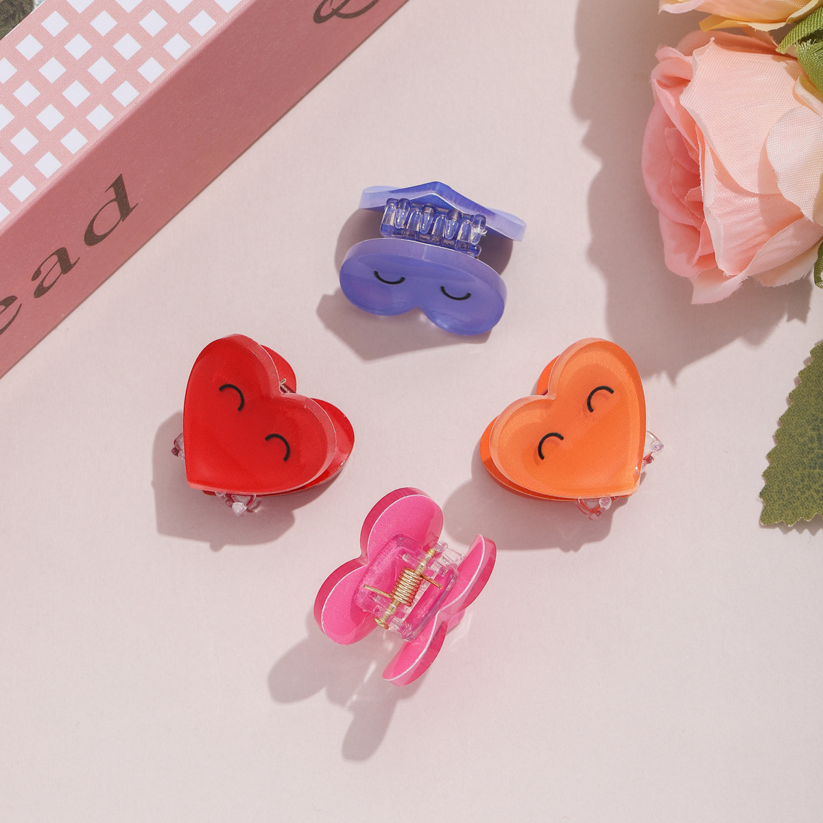 Spring vitality, heart-shaped smiling hair clip, colorful mini acrylic hair clip, girl's side bangs clipped hair accessory details Picture