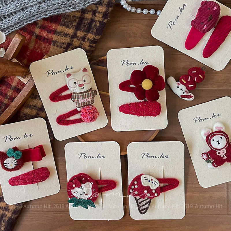 Nuevo koran manga roja corte de pelo pinza mano tela niños lateral pelo roto pinza flequilla dulce broche clip mujer Pom.kr vino rojo peluche pinza de pelo de dibujos animados fresa gatito varios chica otoño invierno lindo día