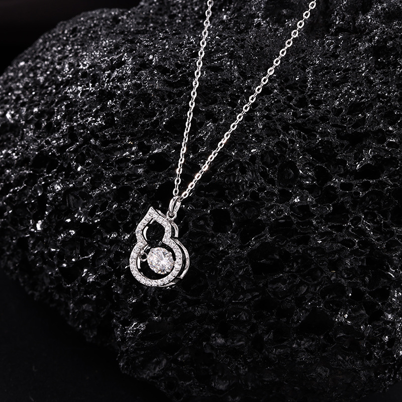 银饰/项链/金色链子/珍珠/梵克雅宝单花项链产品图