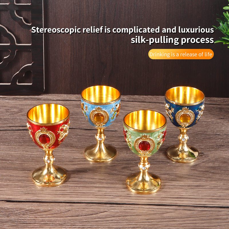Factory wholesale rose cups, court-style European light luxury metal exquisite red wine glasses, three-dimensional zinc alloy strong wine glasses Specification image