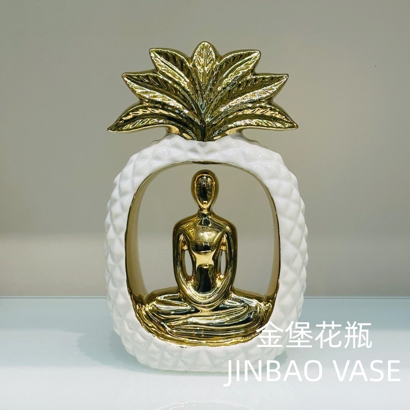 High-end and light luxury style golden pineapple decorative item, ceramic handicraft, living room entrance decorative item, electroplating process Application Scenario