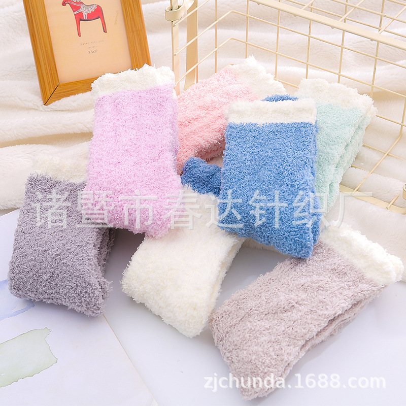 Autumn and winter twisted coral fleece sleep socks, warm mid-calf home socks, thickened postpartum floor socks, soft and cold-proof for women Application Scenario