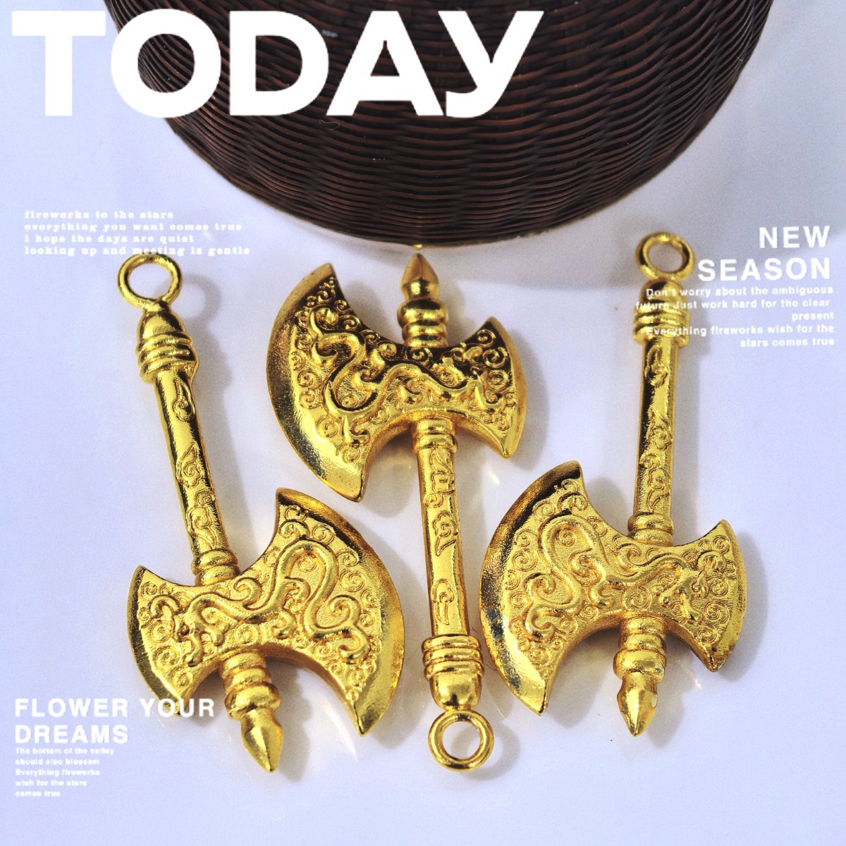 DIY ancient golden axe pendant, fashionable sweater chain, car key pendant Specification image
