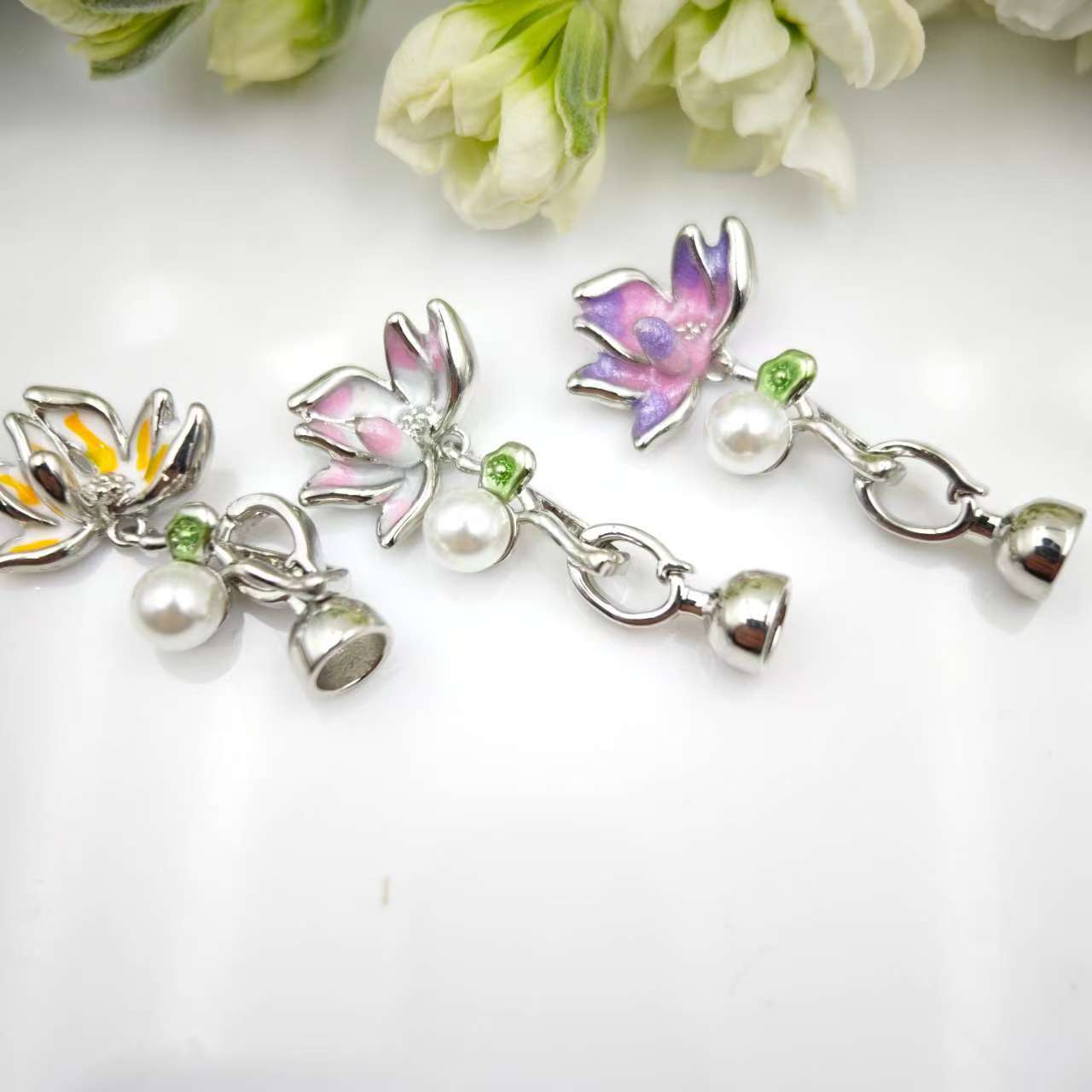 Pearl necklace buckle, natural pearl oil painting style water lily end buckle, connecting buckle, mother-and-child buckle, sweater chain diy accessories details Picture