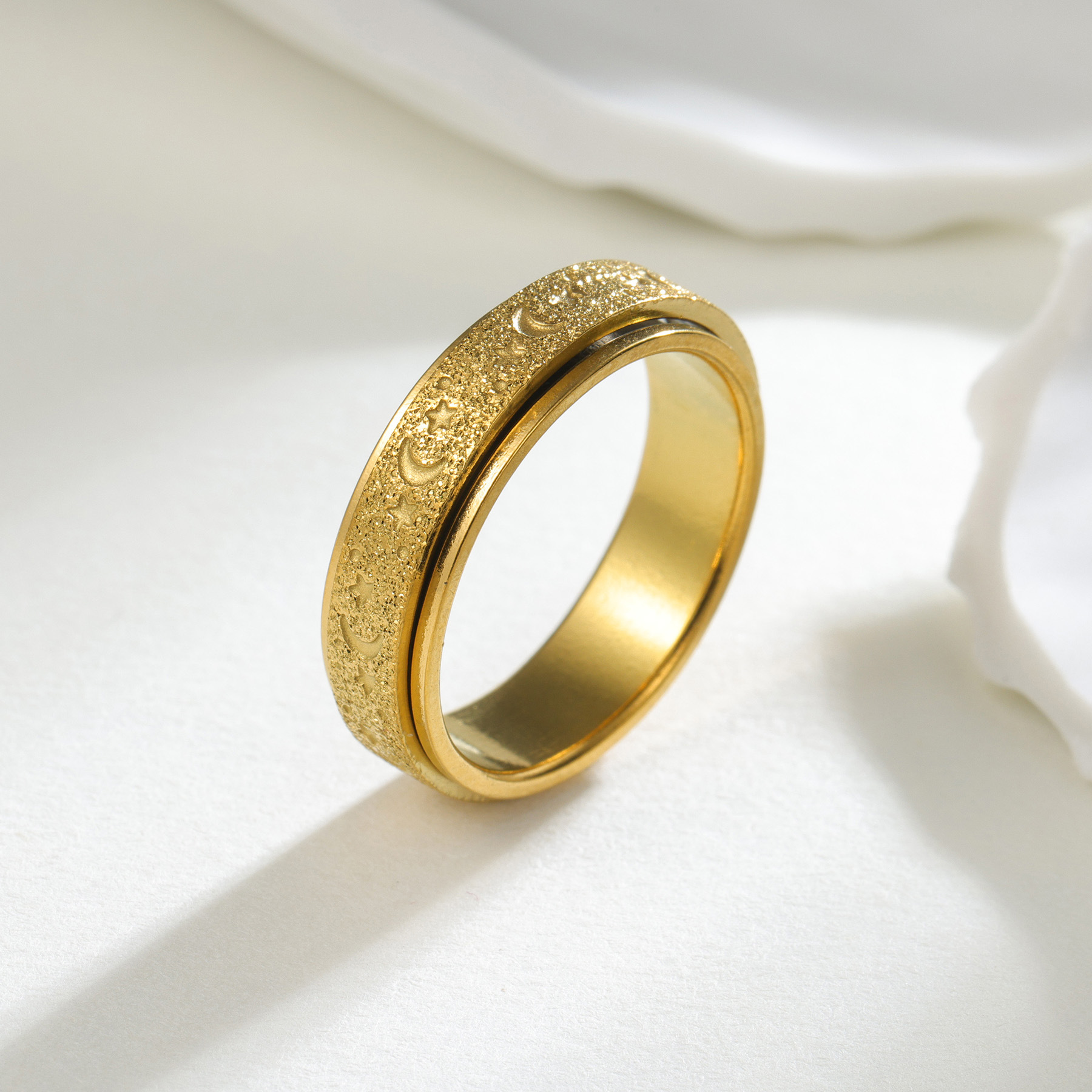 Cross-border best-selling titanium steel frosted rings, rotatable anti-anxiety and stress-relieving rings, couple rings and accessories wholesale Specification image