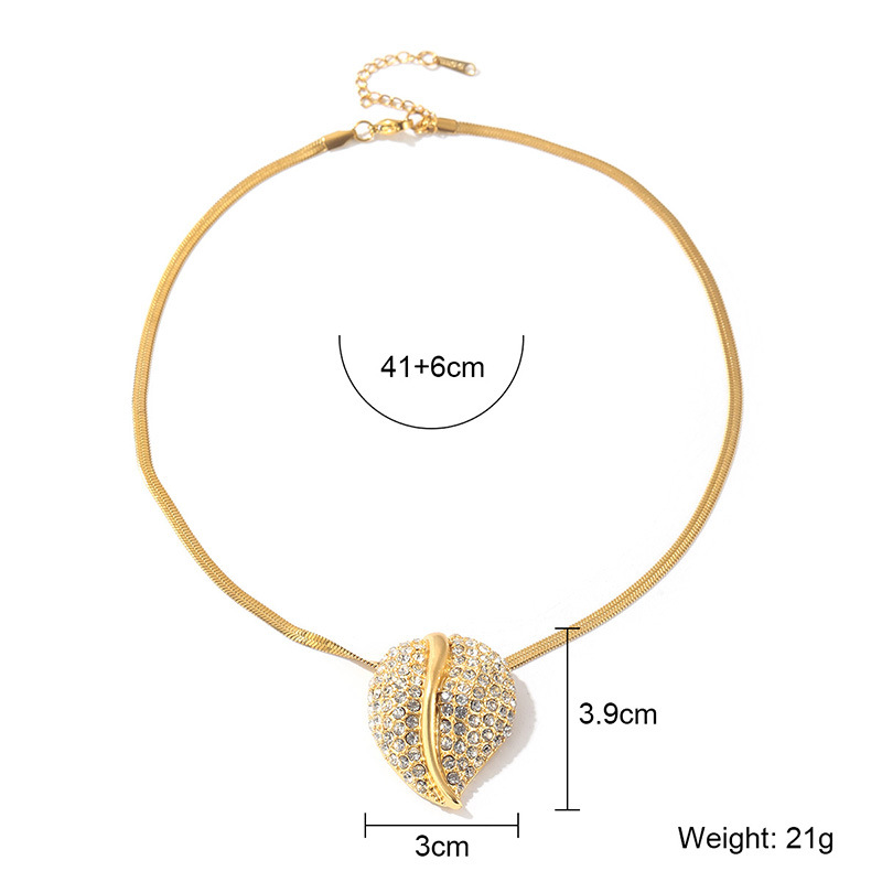 French light luxury, diamond-encrusted design, leaf high-end necklace, spring new retro collarbone chain, niche necklace for women Application Scenario