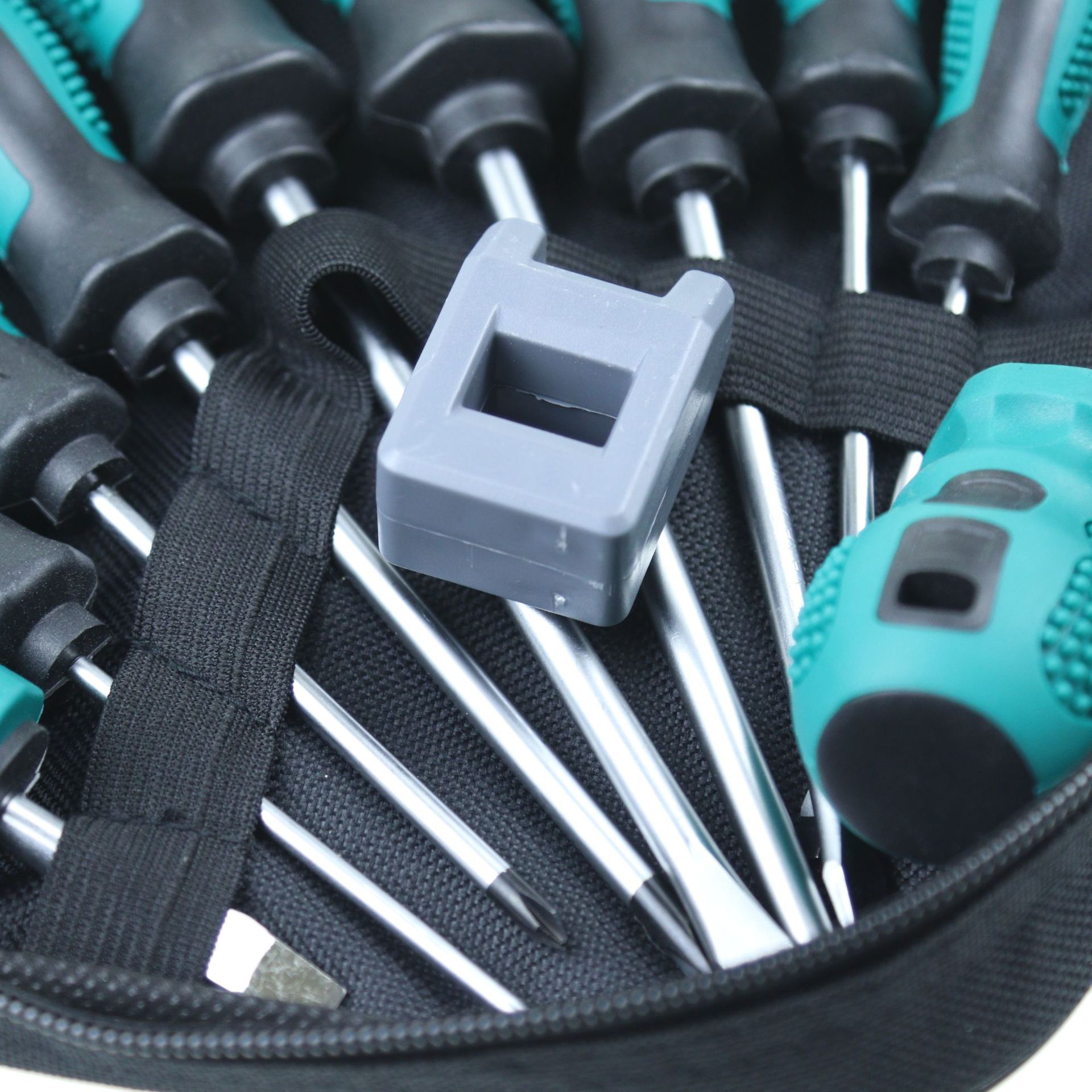A set of 9 cross-border cross-head screwdrivers, a multi-functional combination of hardware tools with magnetic 6-9 pieces, and a toolkit details Picture