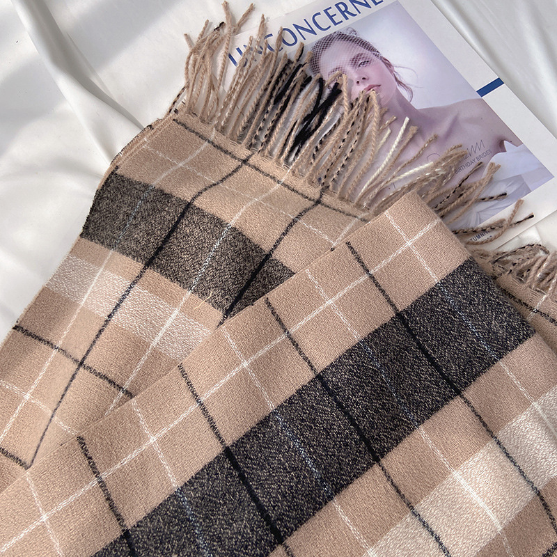 A new British classic faux cashmere dual-purpose scarf for women's autumn and winter, available for wholesale at street stalls in 2023 Specification image