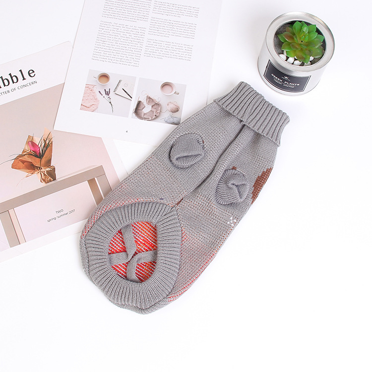 Factory wholesale pet clothes, autumn and winter teddy dog sweaters, British fashionable and cool clothing. Large orders enjoy better prices details Picture