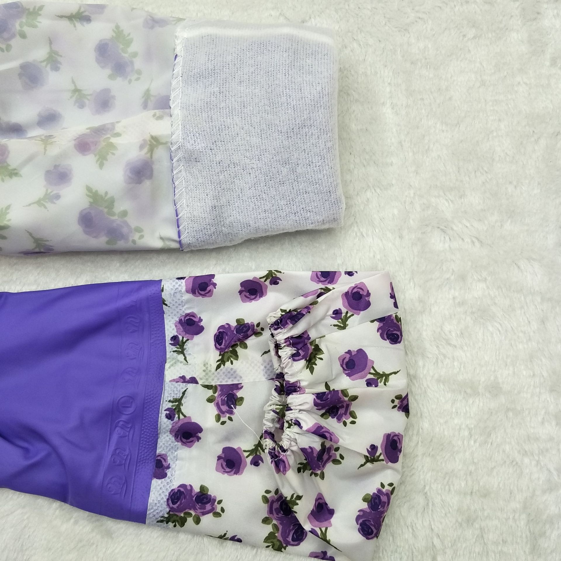 Kitchen, dishwashing, cleaning, household chores, laundry, dishwashing, thickened, cotton-padded, lengthened warm gloves, elastic labor protection gloves Application Scenario