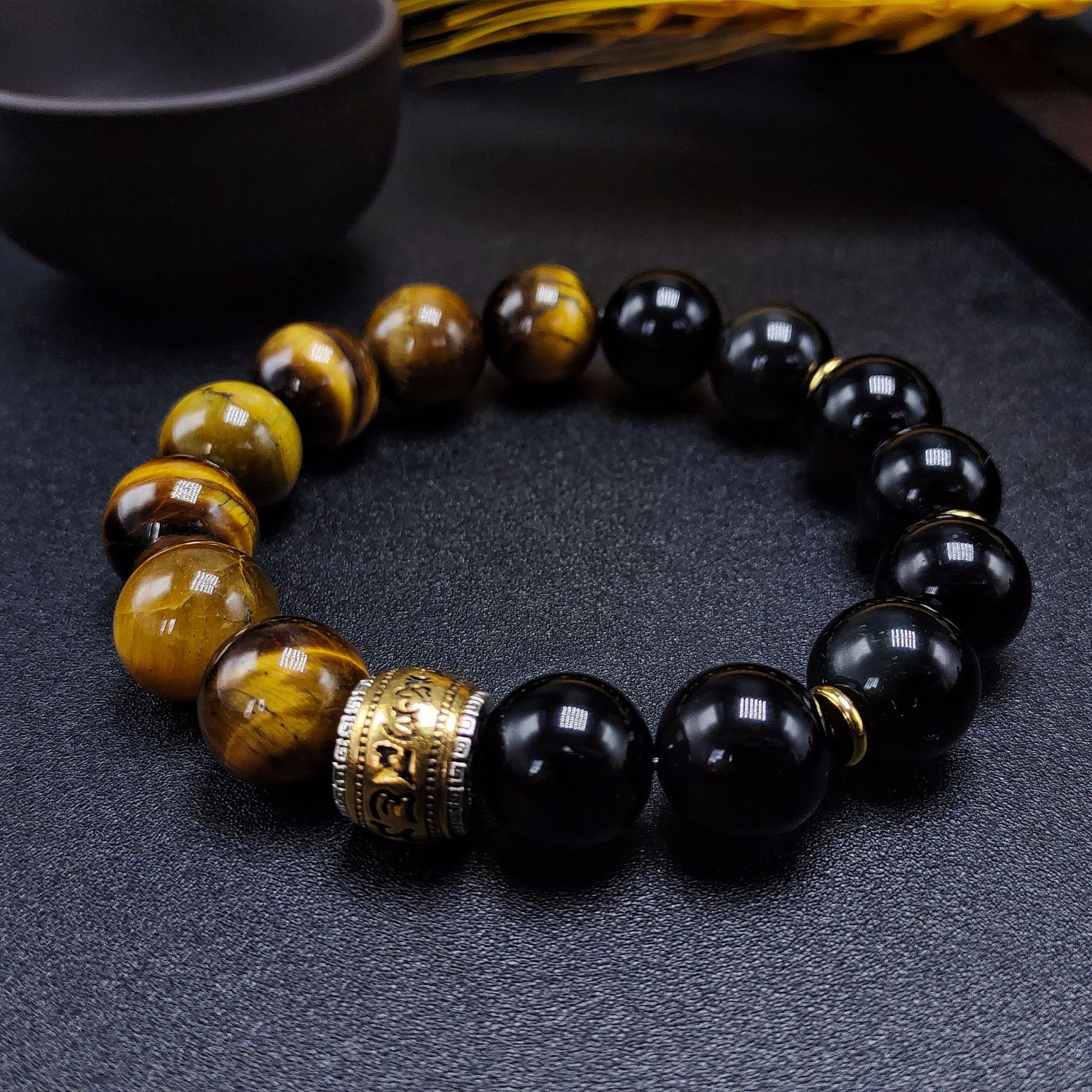Men's natural obsidian tiger's eye stone bracelet, six-character maxim men's bracelet, cultural and artistic jewelry details Picture
