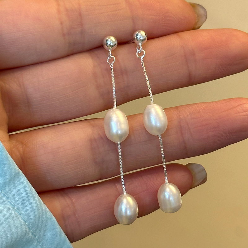 High-end freshwater pearl tassel earrings, ins style, niche design, slimming earrings, simple and versatile, elegant stud earrings details Picture