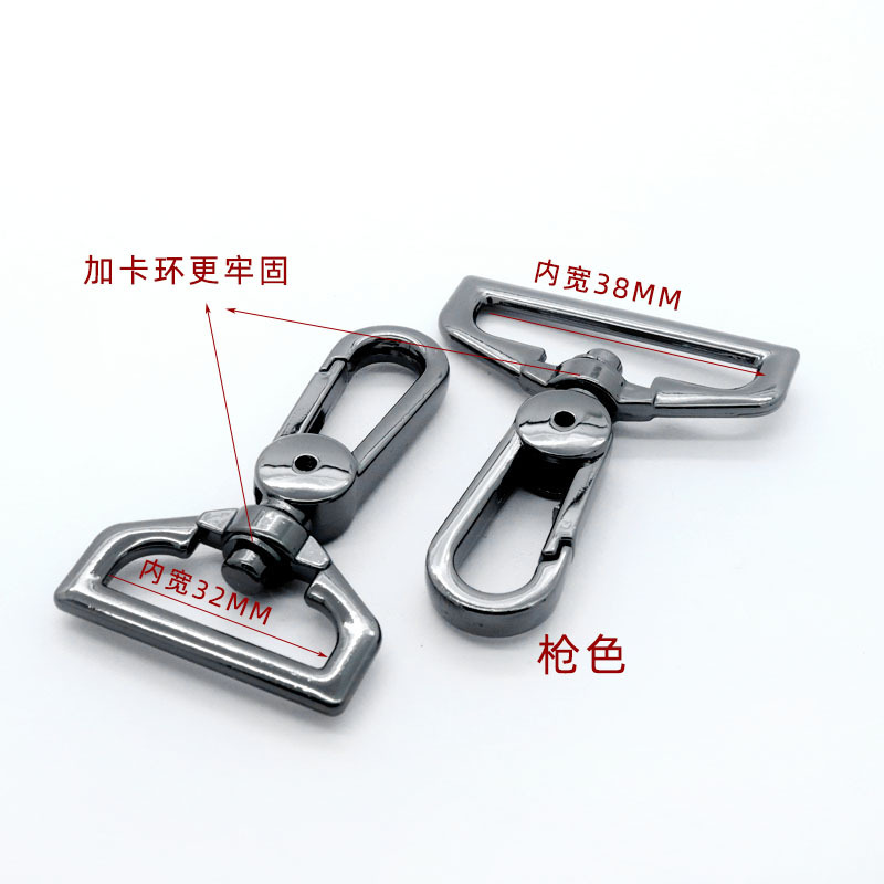Bag hardware hooks, shoulder straps, adjustable hooks, pet leashes, thickened dog buckles in stock for wholesale details Picture