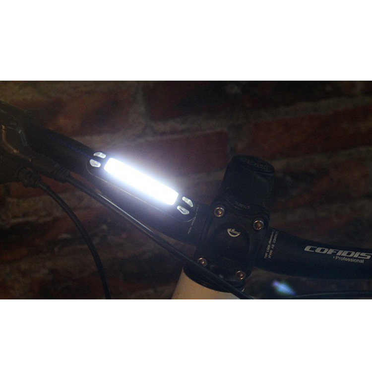 Bicycle taillight LED charging warning, cycling equipment flashing long strip taillight USB set, night cycling running light Application Scenario