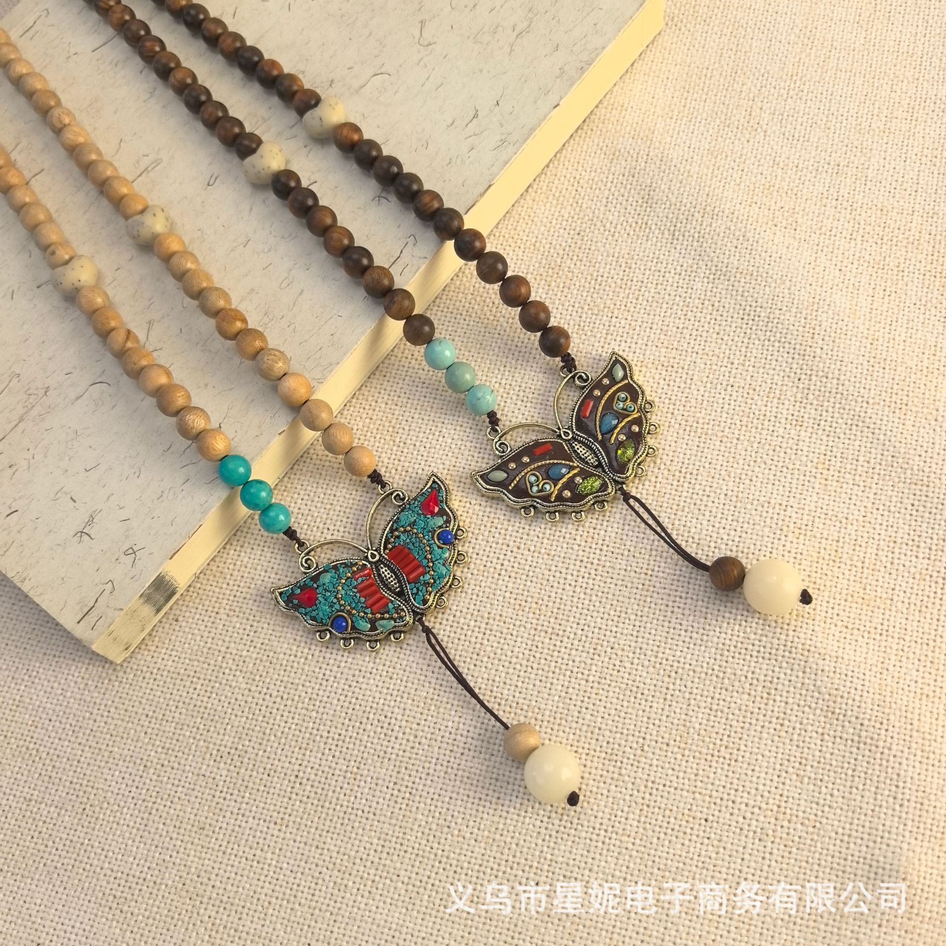 天然石珍珠项链鳄鱼皮项链饰品女款时尚简约设计感