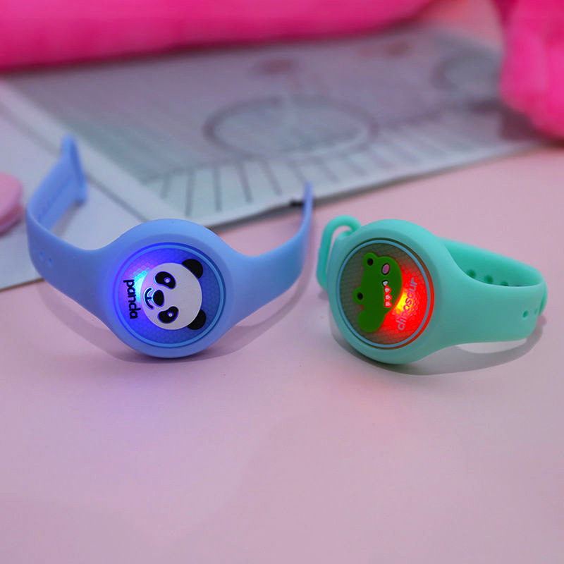 Hot-selling luminous children's plant essential oil watches, student plant essential oil wristbands, wholesale of small toys for night market stalls Specification drawing