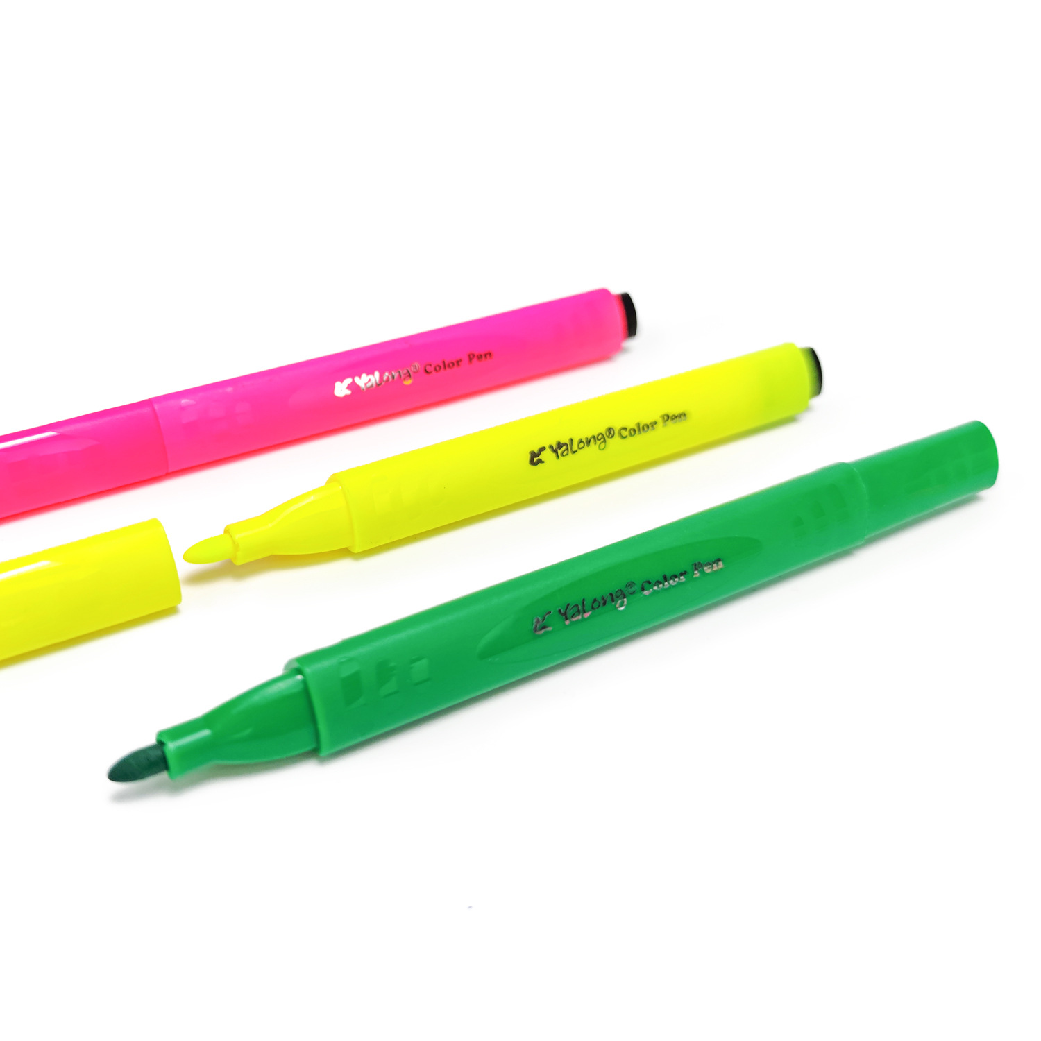 Yalong Cross-border Bestseller 12-color fruit-scented marker pens, durable pens, triangular handle artistic watercolor pens, marker pens Application Scenario