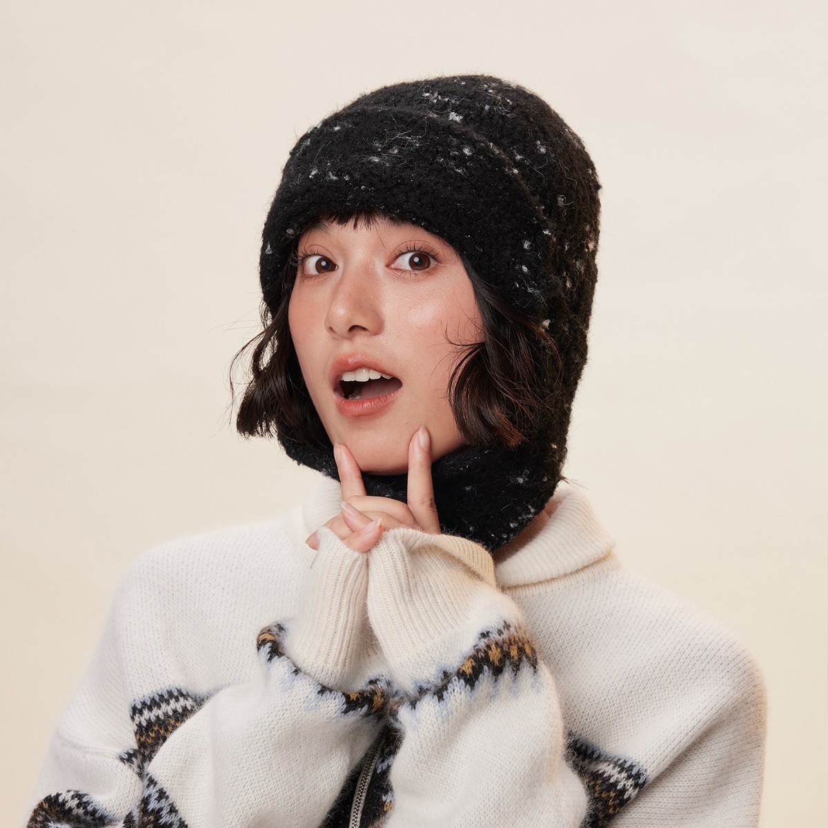 Korean-style Ballack headbutt, drawstring woolen knitted cap, women's autumn and winter bag, pullover, cold cap, face-showing little Lei Feng cap Item Picture